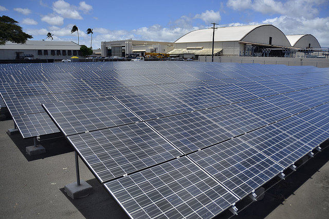 us-navy-solar-panels-hawaii